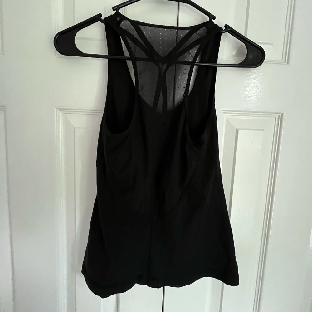 Lululemon Racerback Mesh Tank - Picture 3 of 4